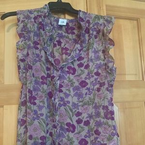 Beautiful flutter sleeve cabi top.